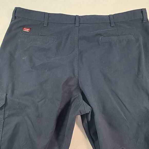 Wrangler Workwear Cargo 7 Pocket Pants Men's Size 44x30 Blue Relaxed Fit Twill - Picture 7 of 11